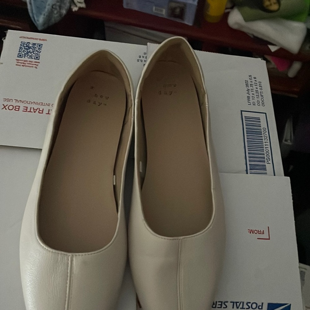 Women Flats